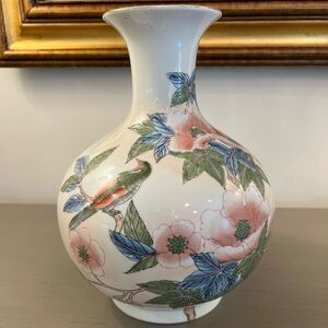 Vintage Chinoiserie Vase Macau HFP Porcelain Ceramic Painted Florals Birds